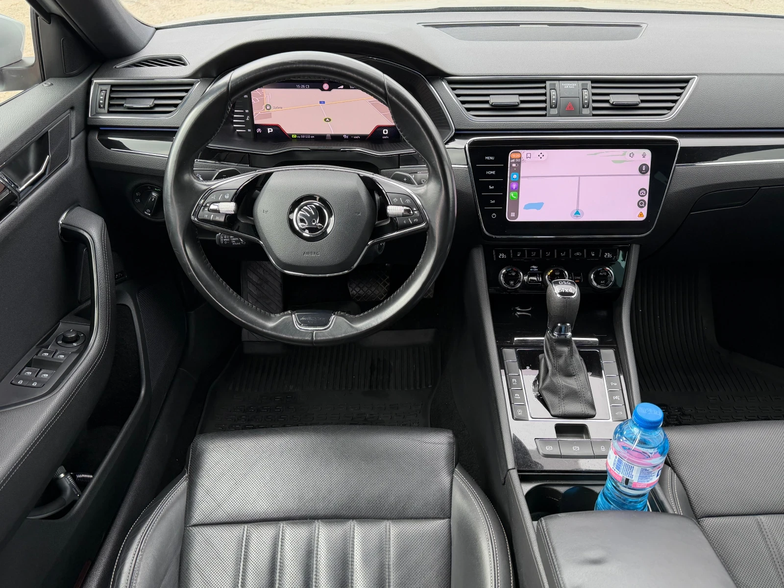 Skoda Superb 2.0 TDi L&K 4x4, снимка 9 - Автомобили и джипове - 54070854