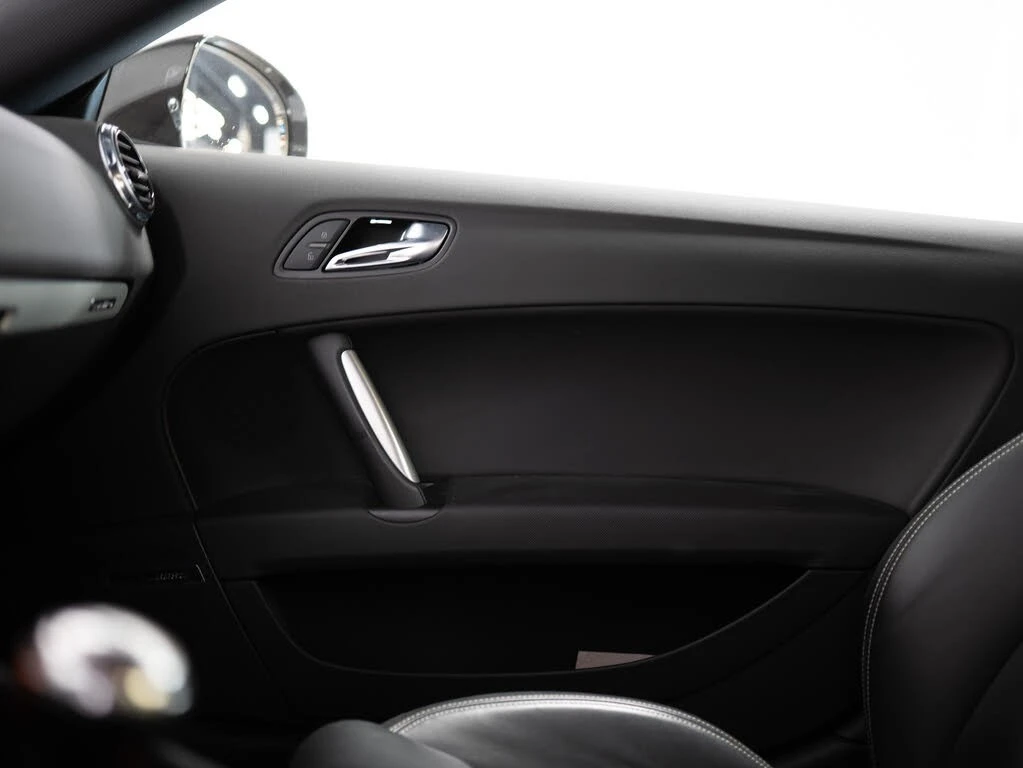 Audi Tt RS quattro 2.5T Ръчка* АвтоКредит* (ЦЕНА ДО БГ), снимка 15 - Автомобили и джипове - 54128870