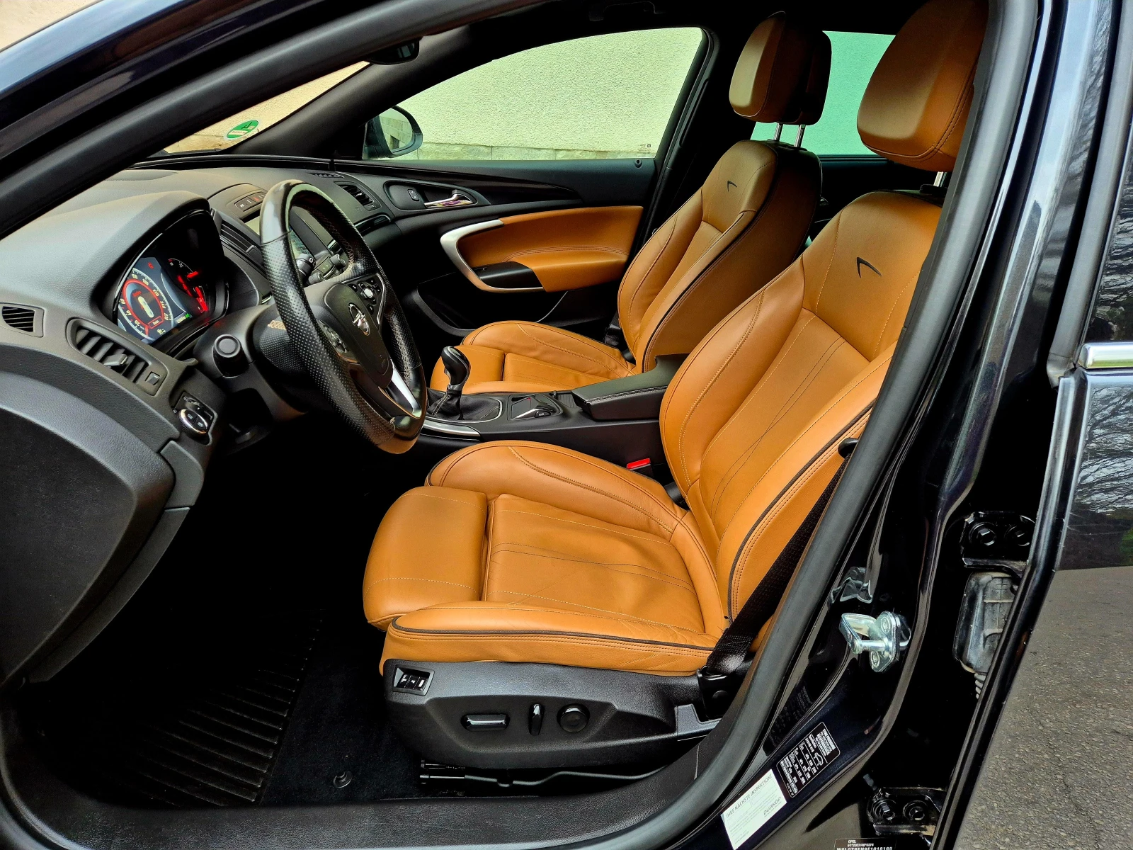 Opel Insignia 2.0d-OPC-navi-кожа-6speed, снимка 10 - Автомобили и джипове - 54222156