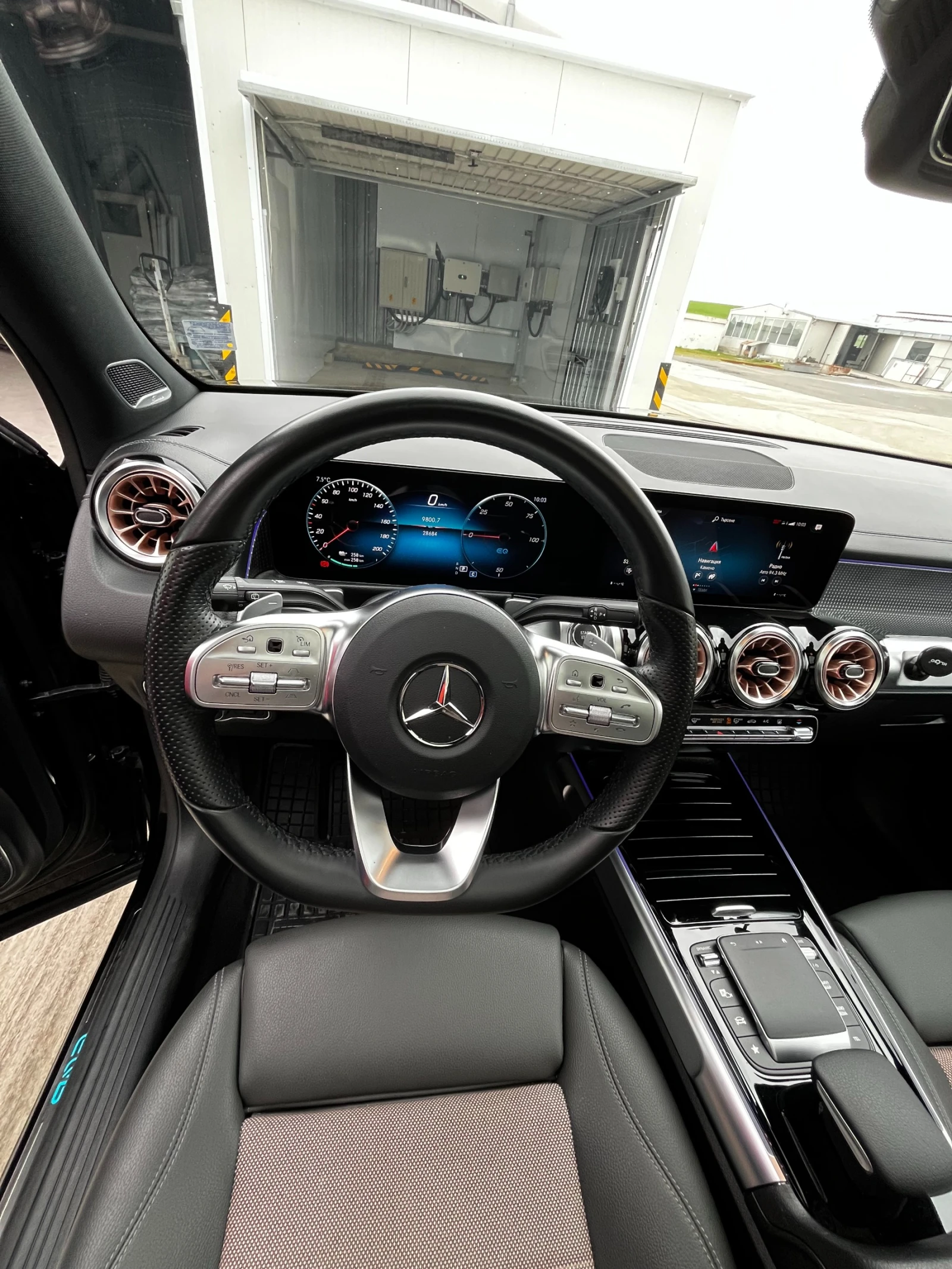 Mercedes-Benz EQB 350 4MATIC, снимка 9 - Автомобили и джипове - 54234806
