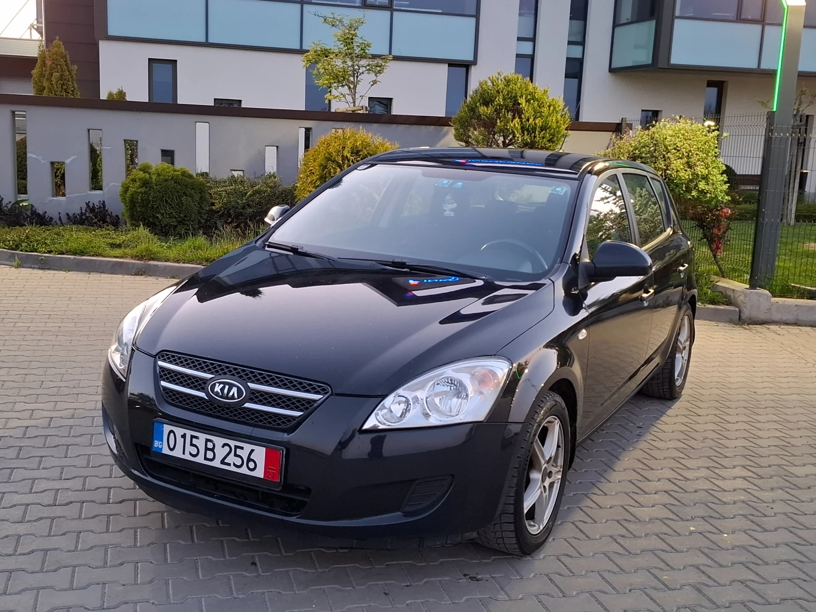 Kia Ceed 1.6CRDI* (90кс)* * НОВ ВНОС* * 