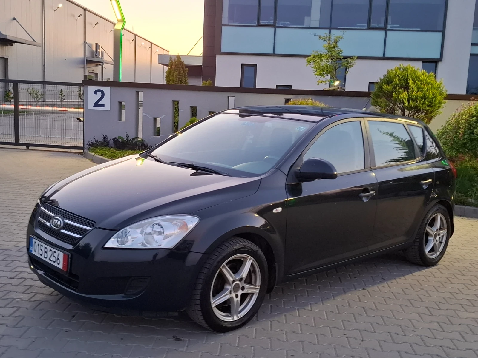 Kia Ceed 1.6CRDI* (90кс)* * НОВ ВНОС* * , снимка 4 - Автомобили и джипове - 54323438