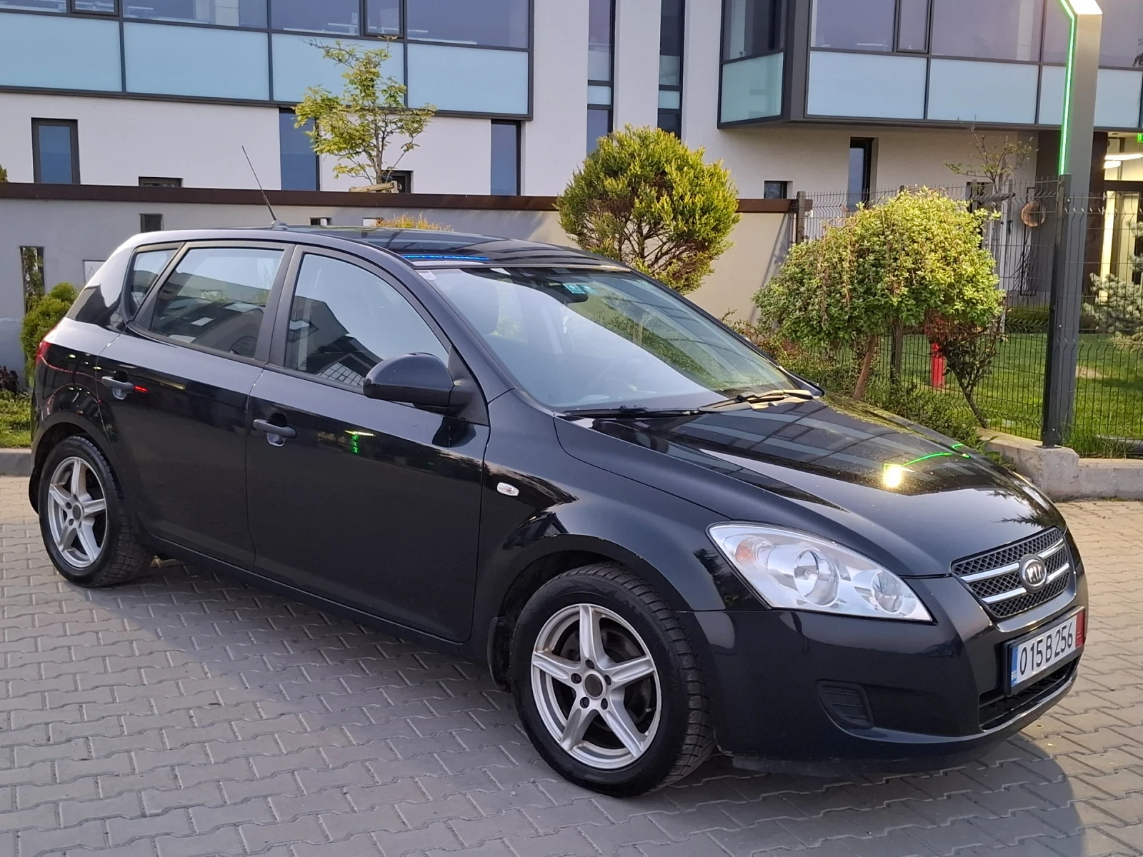 Kia Ceed 1.6CRDI* (90кс)* * НОВ ВНОС* * , снимка 12 - Автомобили и джипове - 54323438