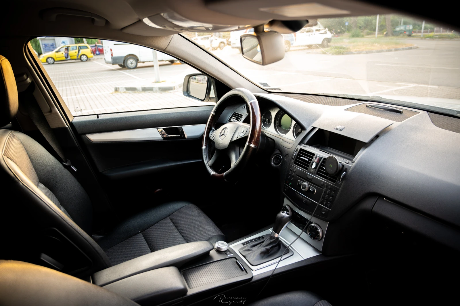 Mercedes-Benz C 320 CDI, снимка 9 - Автомобили и джипове - 54401710