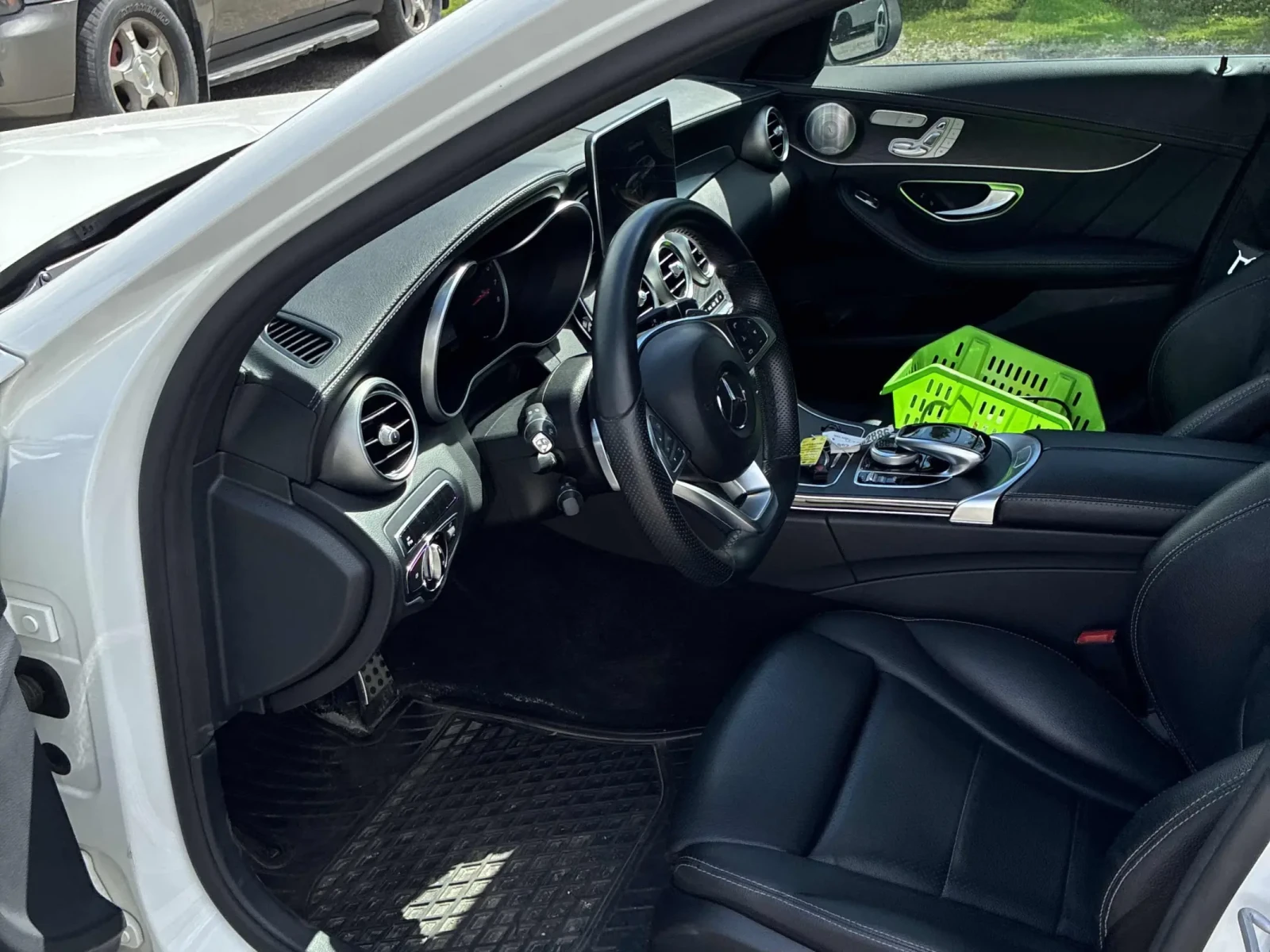Mercedes-Benz C 400 AMG line, снимка 10 - Автомобили и джипове - 54904317