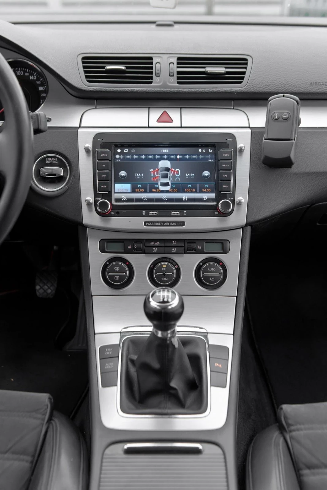 VW Passat 2.0TDI Highline, снимка 12 - Автомобили и джипове - 54978640