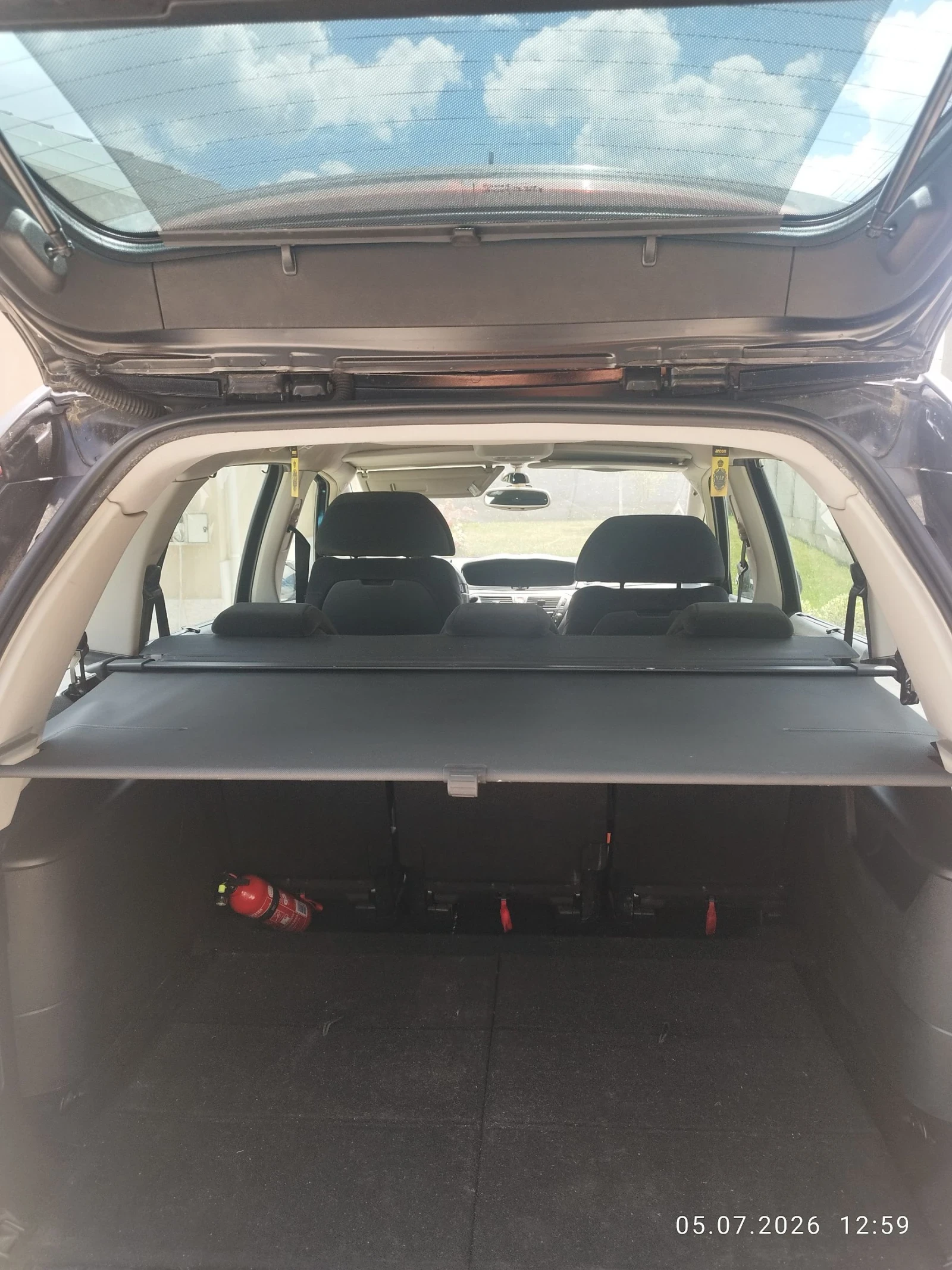 Citroen Grand C4 Picasso Ван , снимка 11 - Автомобили и джипове - 55164744