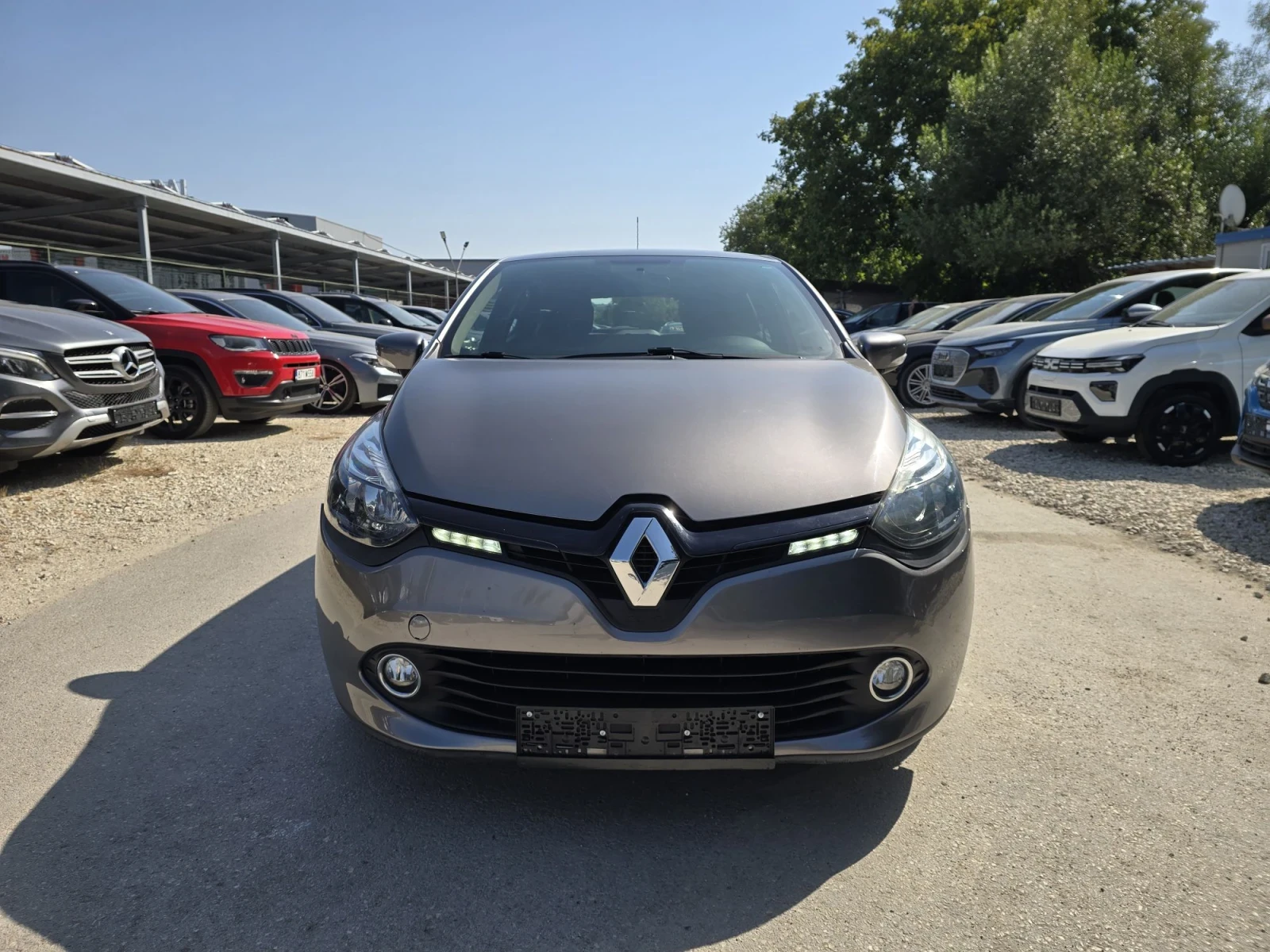Renault Clio 1.2i Фабрична газ , снимка 5 - Автомобили и джипове - 55638001