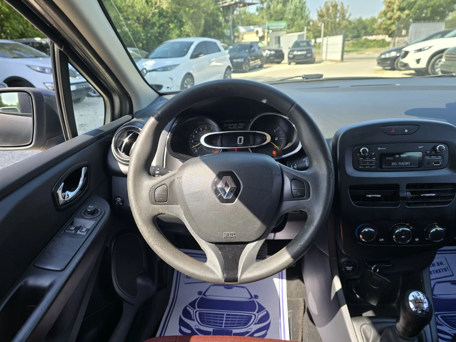 Renault Clio 1.2i Фабрична газ , снимка 16 - Автомобили и джипове - 55638001