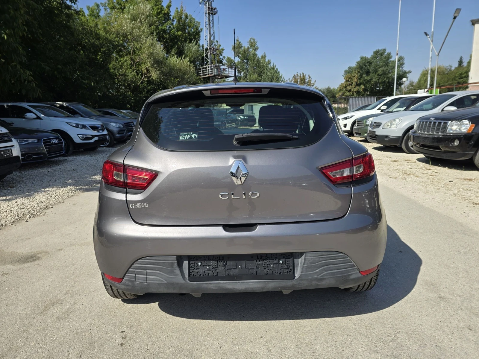 Renault Clio 1.2i Фабрична газ , снимка 6 - Автомобили и джипове - 55638001