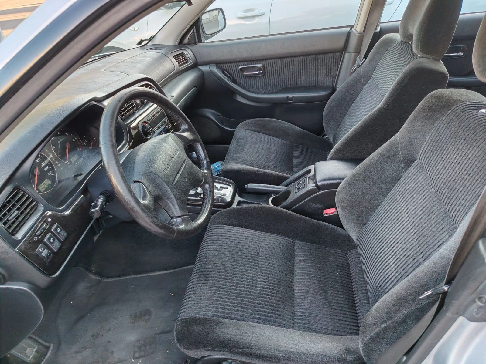 Subaru Legacy 2.5 AWD, снимка 5 - Автомобили и джипове - 55728817