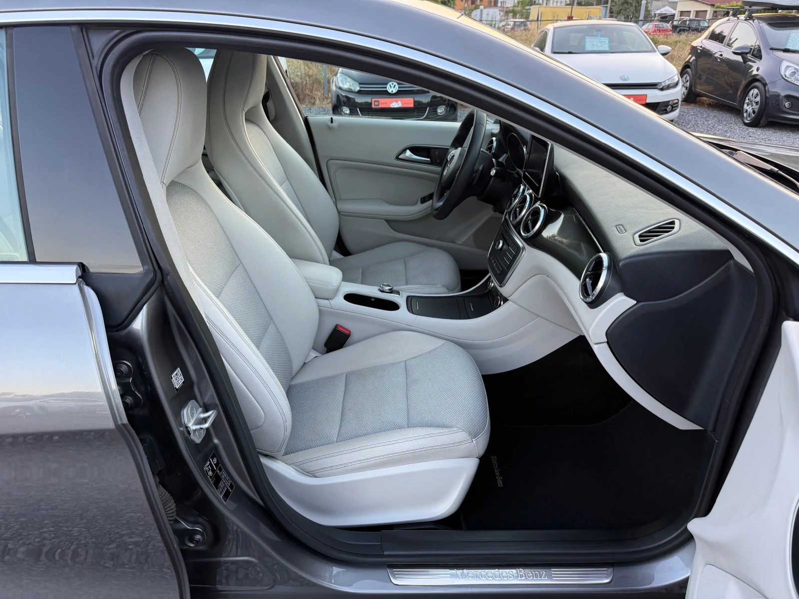 Mercedes-Benz CLA 200 CDI (136 кс) 7G-DCT Shooting Brake/Camera/Navi/EU6, снимка 12 - Автомобили и джипове - 55742765