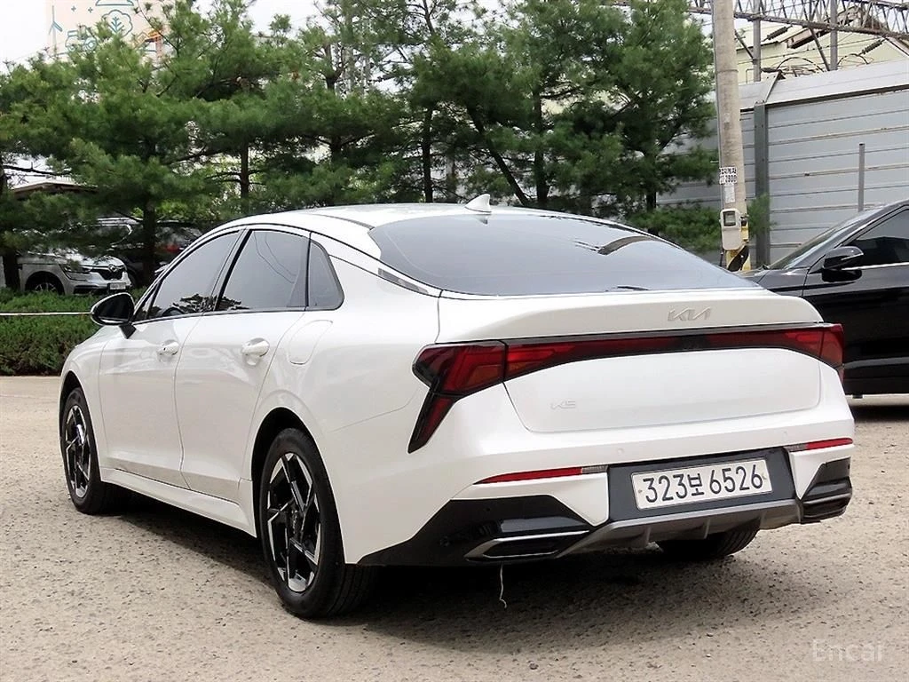 Kia K5 2.0* PRESTIGE* ПОДГРЕВ* ОБДУХВАНЕ* КАМЕРА* КЕЙЛЕС*, снимка 2 - Автомобили и джипове - 55969653