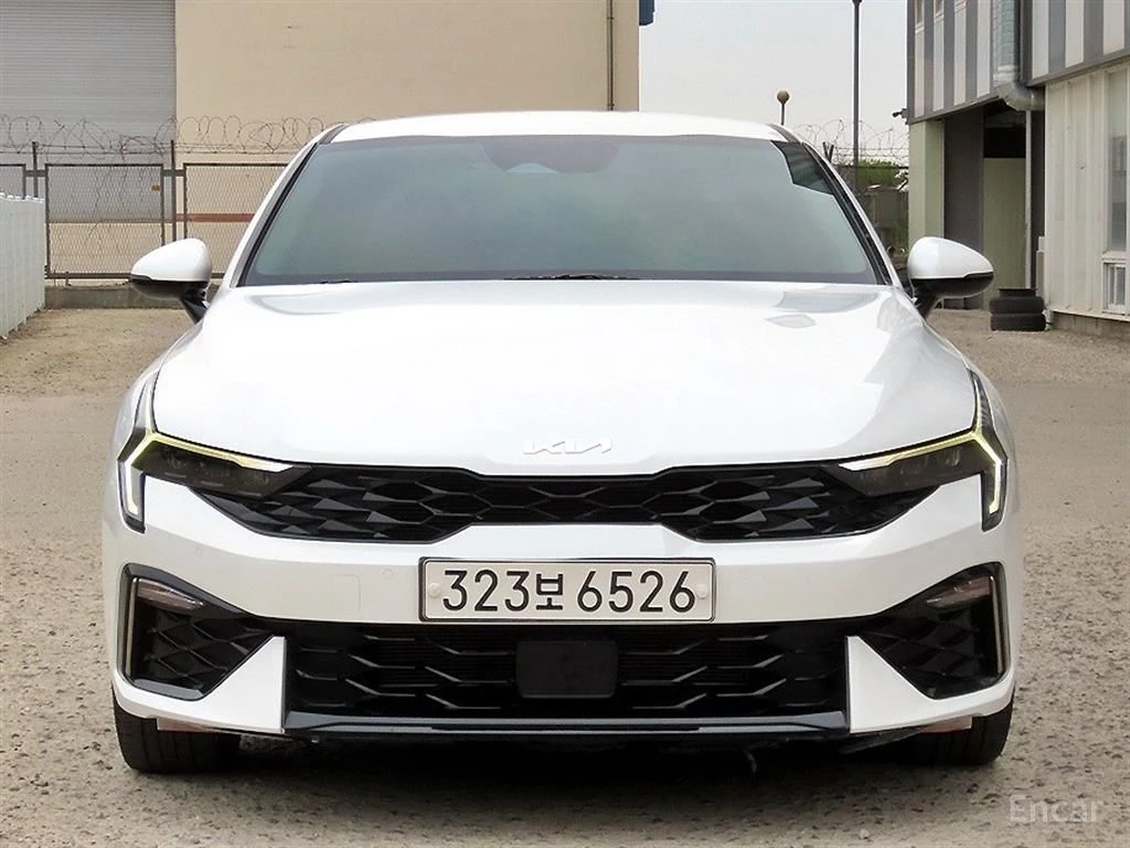Kia K5 2.0* PRESTIGE* ПОДГРЕВ* ОБДУХВАНЕ* КАМЕРА* КЕЙЛЕС*, снимка 3 - Автомобили и джипове - 55969653