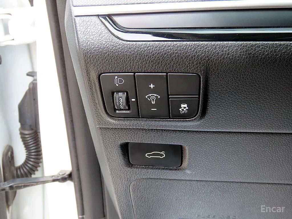 Kia K5 2.0* PRESTIGE* ПОДГРЕВ* ОБДУХВАНЕ* КАМЕРА* КЕЙЛЕС*, снимка 5 - Автомобили и джипове - 55969653