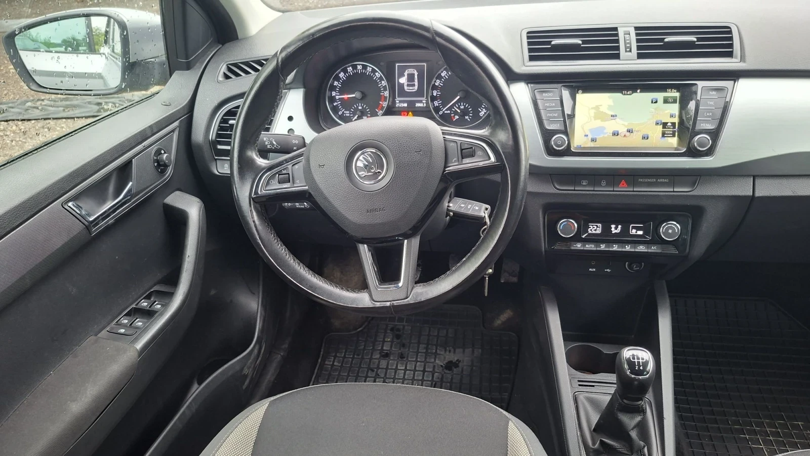 Skoda Fabia 1.4TDI 98KC , снимка 11 - Автомобили и джипове - 56077478