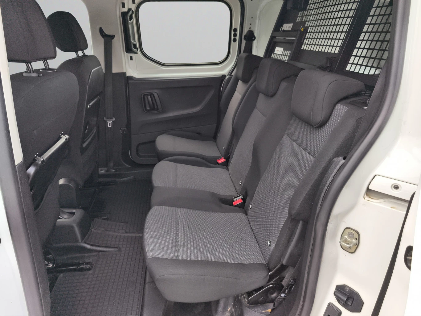 Peugeot Partner Long Extended Cab 1.5 BlueHDI, снимка 12 - Автомобили и джипове - 56166432