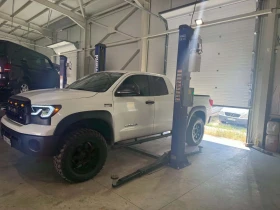 Toyota Tundra 5.7 , снимка 3
