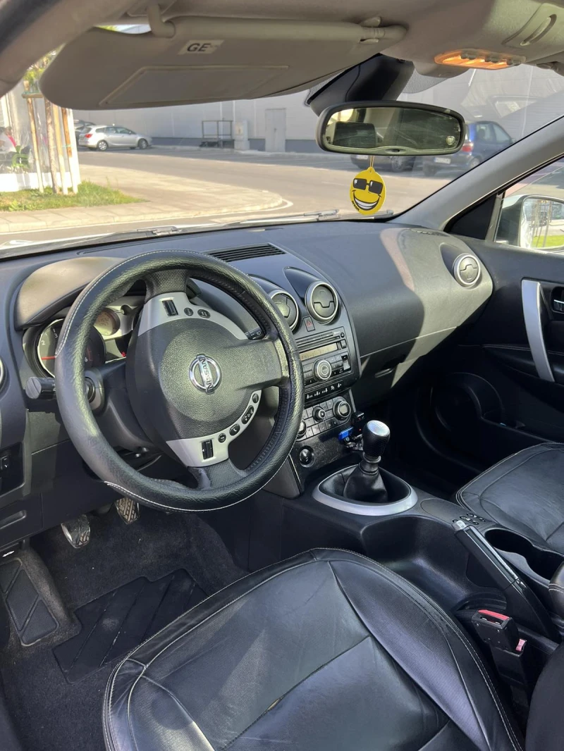 Nissan Qashqai 1.5 DCI, снимка 7 - Автомобили и джипове - 47762886