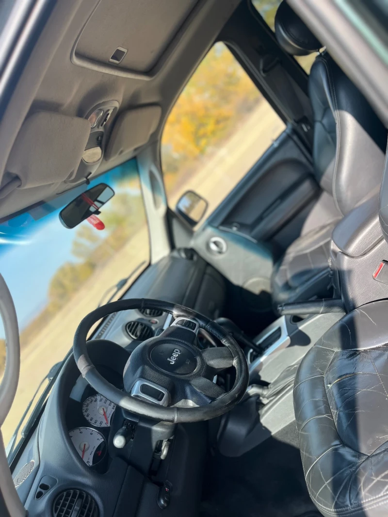 Jeep Cherokee 3.7 LPG, снимка 9 - Автомобили и джипове - 52816256