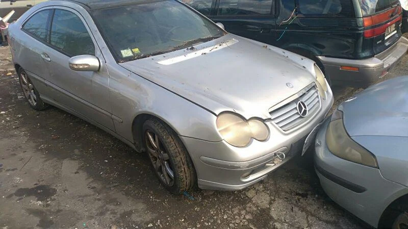 Mercedes-Benz C 230, снимка 1 - Автомобили и джипове - 25225553