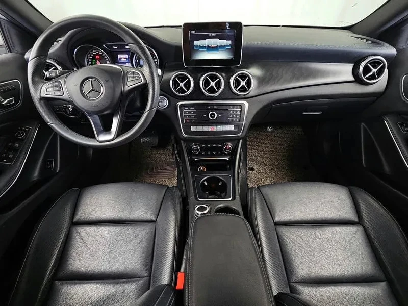 Mercedes-Benz GLA 220, снимка 7 - Автомобили и джипове - 54751821