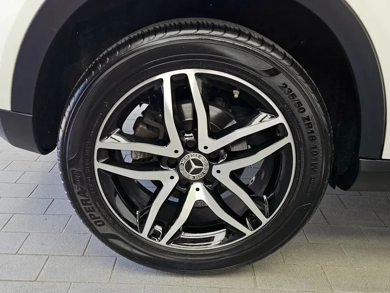 Mercedes-Benz GLA 220, снимка 5 - Автомобили и джипове - 54751821