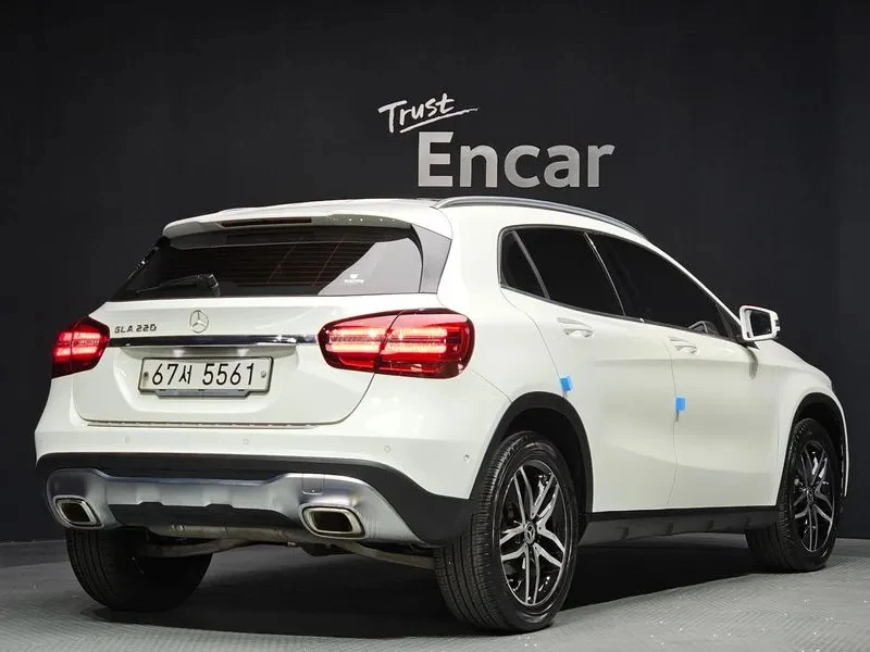 Mercedes-Benz GLA 220, снимка 2 - Автомобили и джипове - 54751821