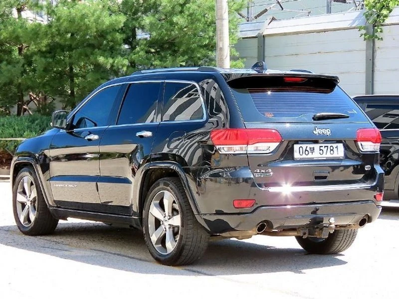 Jeep Cherokee 3.0 Diesel Overland| 240к.с.| ВКЛ.ТЕХНОТЕСТ, снимка 3 - Автомобили и джипове - 55644224