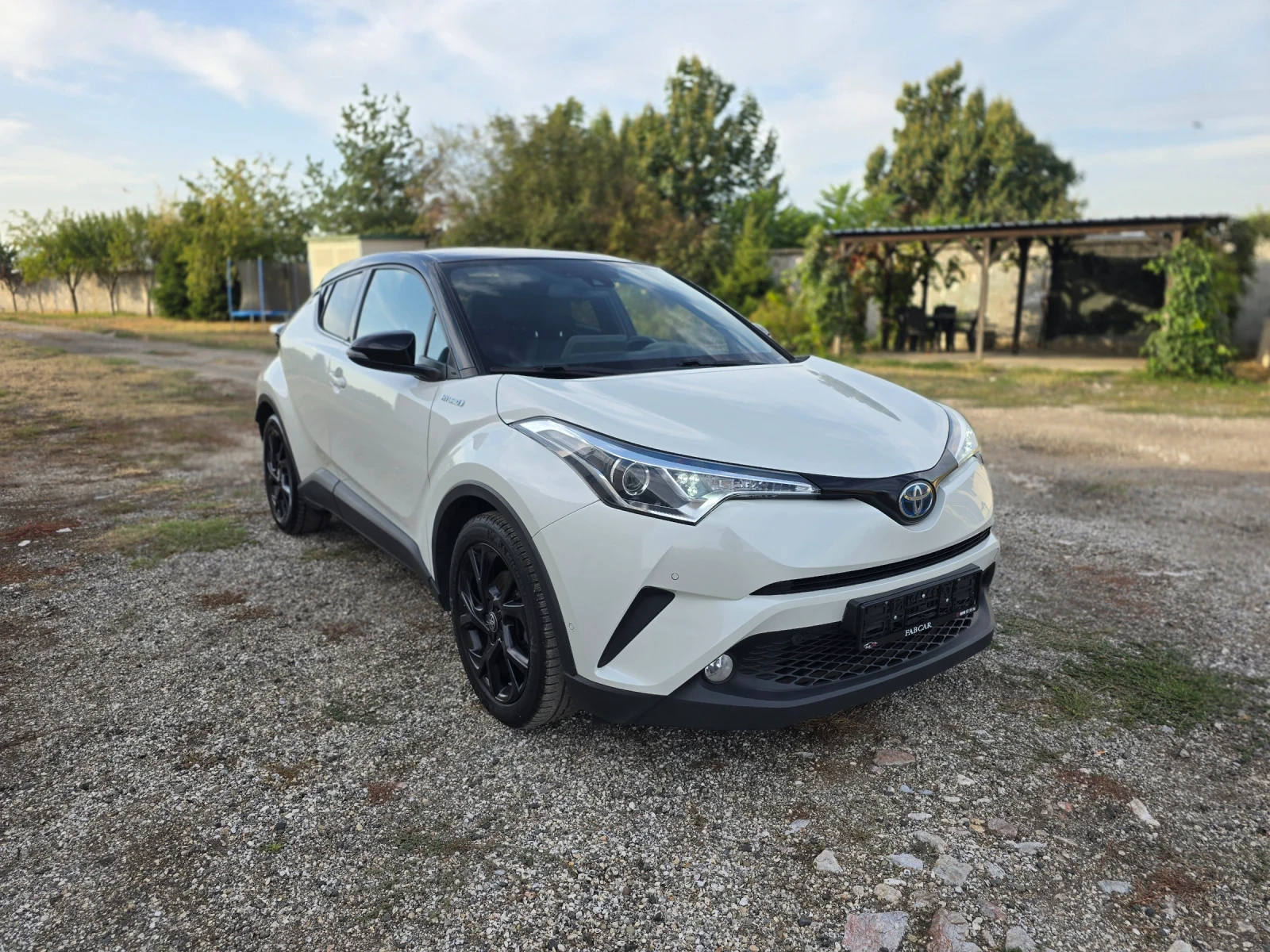 Toyota C-HR 1.8 HYBRID , EXECUTIVE , JBL , КОЖА , ТЕГЛИЧ - изображение 7