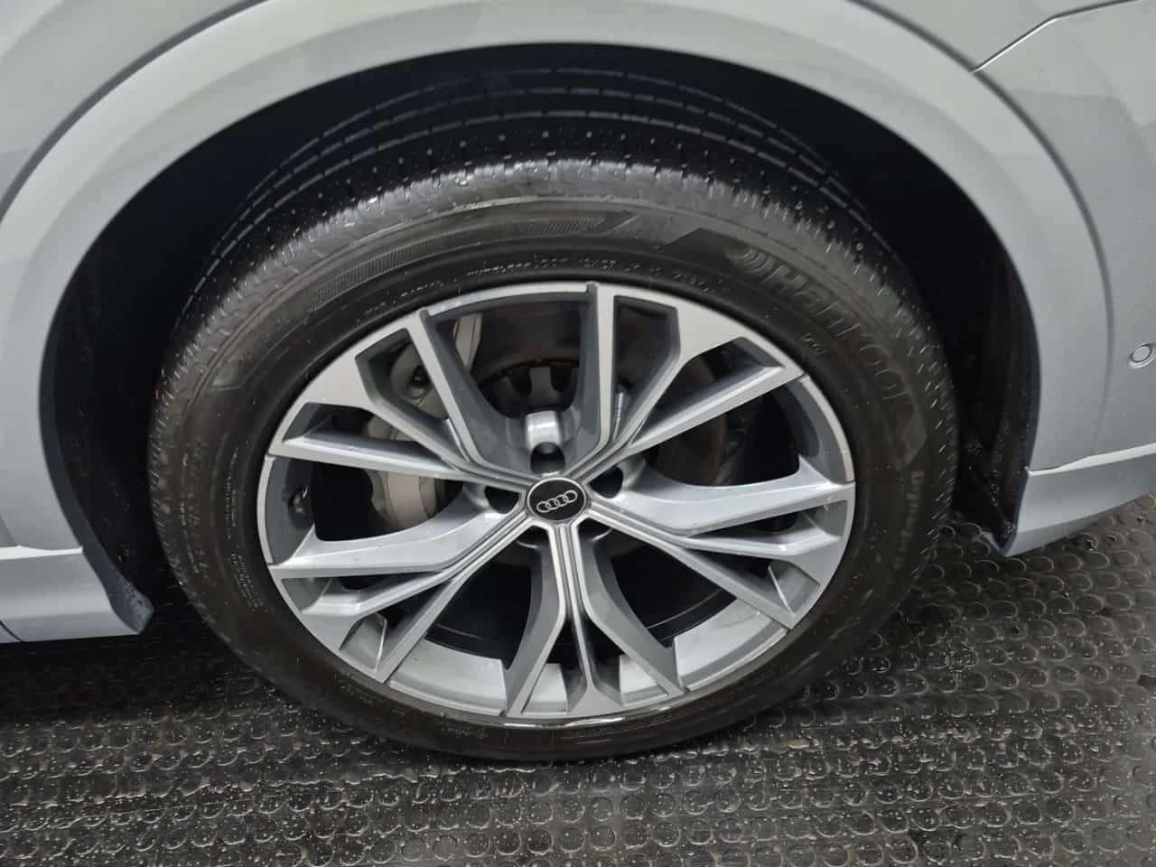 Audi Q8 * Progressiv * 360 КАМЕРА* ПАНОРАМА* ОБДУХВАНЕ* , снимка 6 - Автомобили и джипове - 54301613