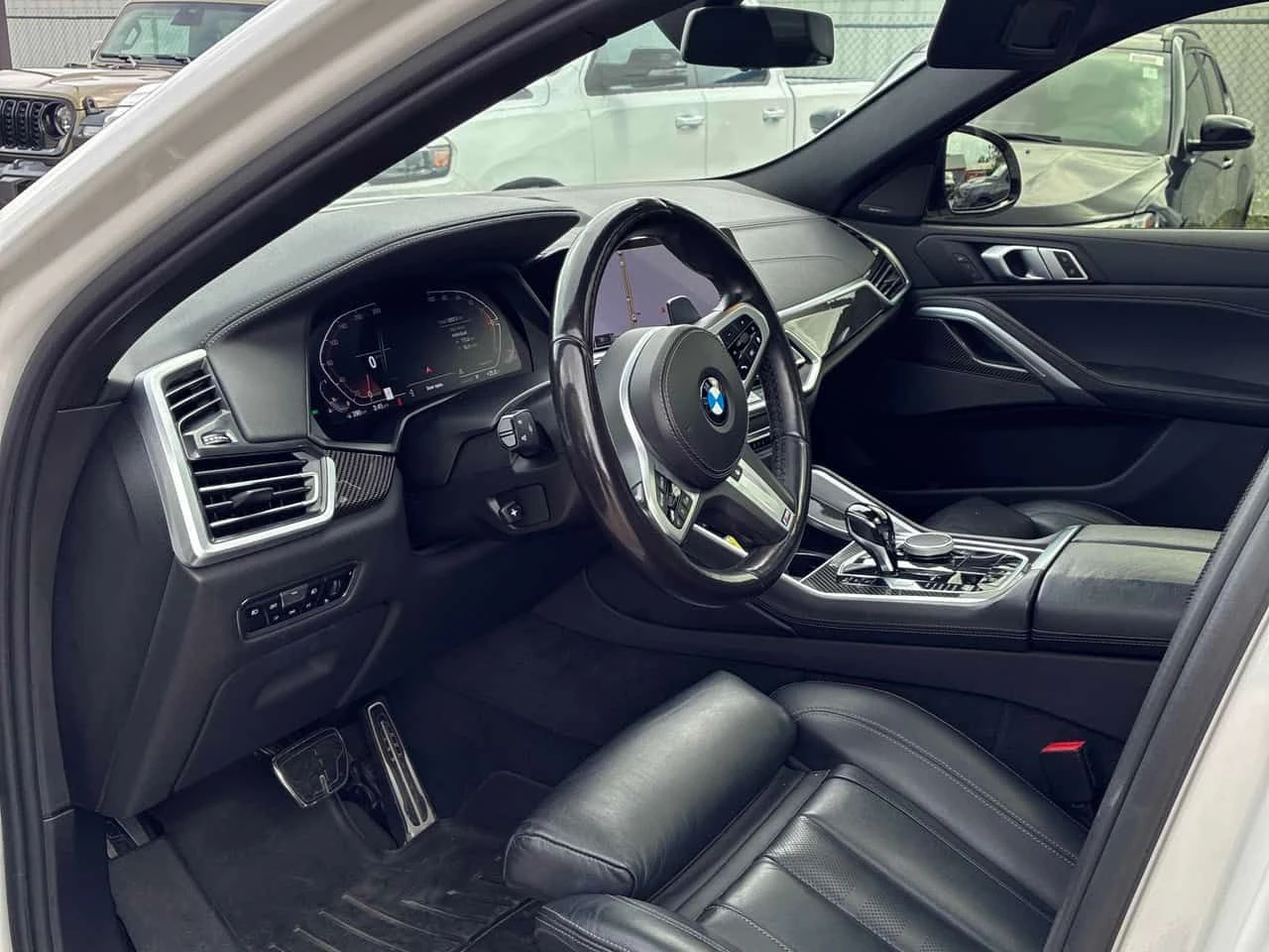 BMW X6 xDrive40i / 360 / DIS / HUD / CARFAX , снимка 5 - Автомобили и джипове - 55590943