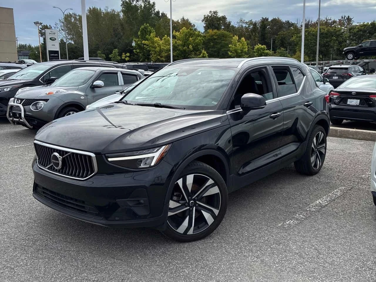 Volvo XC40 * Plus Bright Theme * CARFAX * ПРЕДСТАВИТЕЛСТВО * 