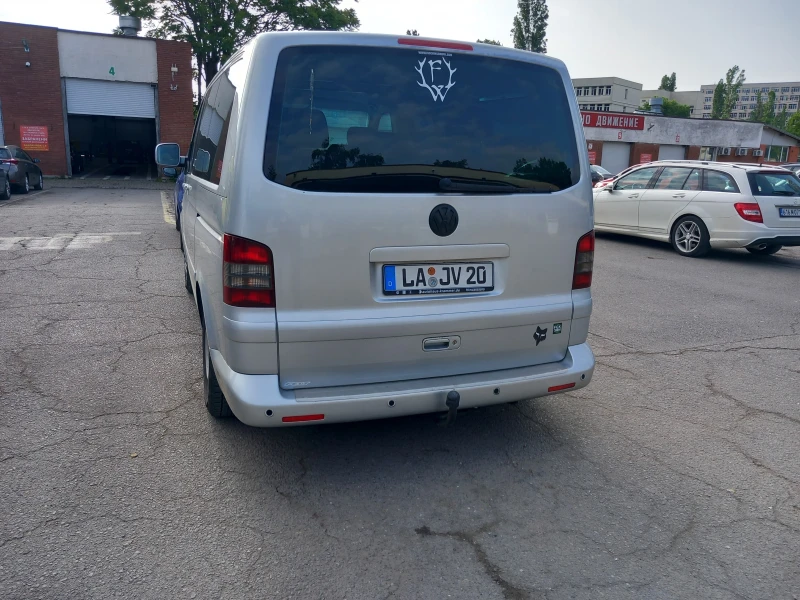 VW Multivan, снимка 4 - Бусове и автобуси - 47109939