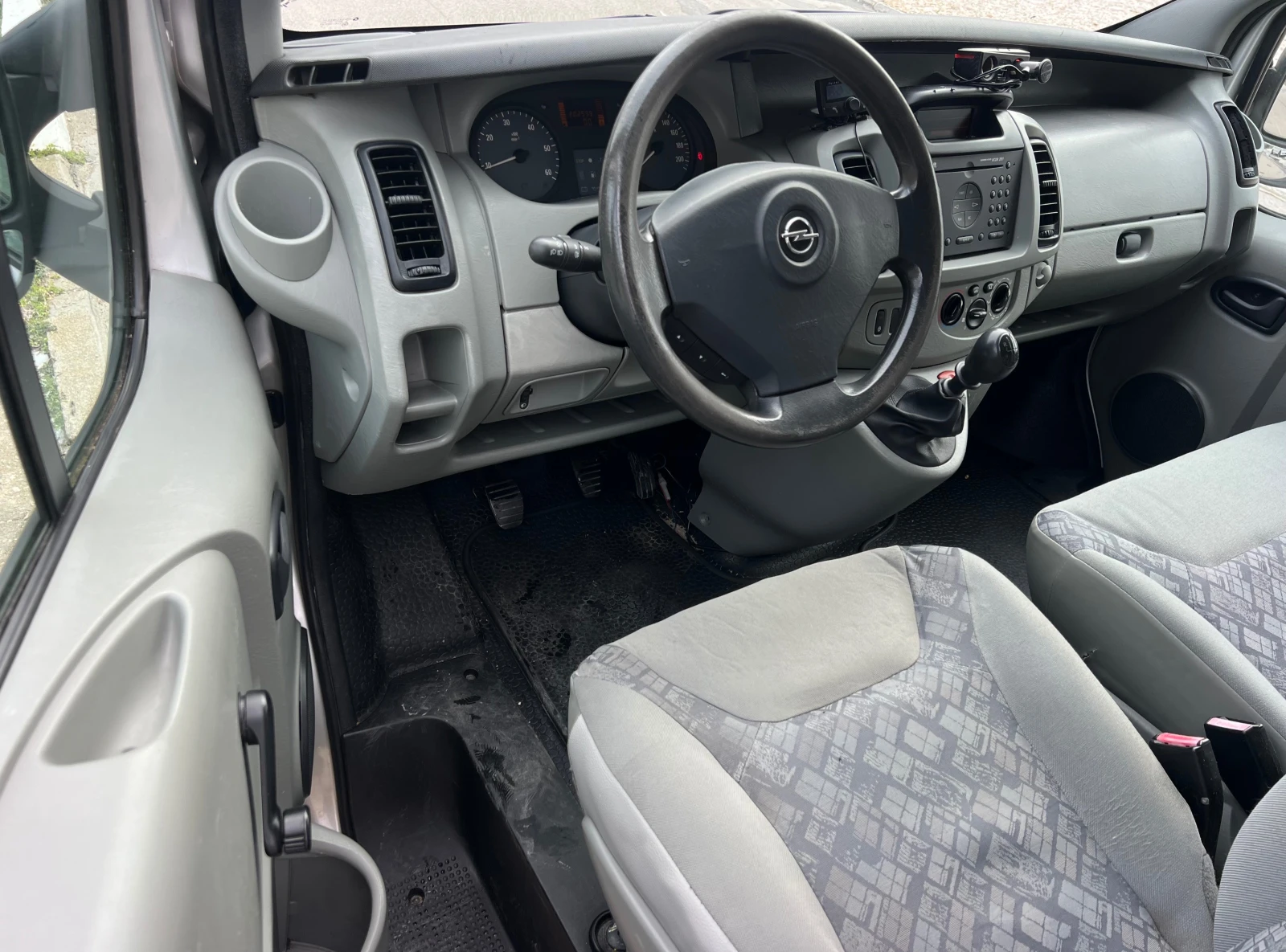 Opel Vivaro 1.9CDTI TOVAREN/NAVI/KLIMATIK/6sk/UNIKAT - изображение 9
