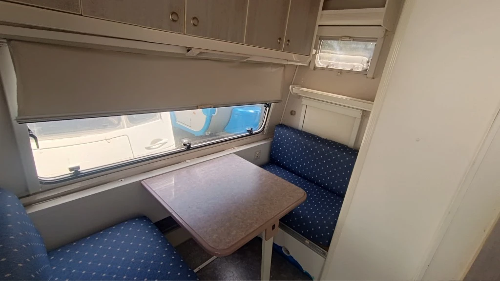 Каравана KIP 470, снимка 12 - Каравани и кемпери - 55009048