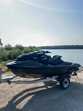 Джет Bombardier Sea Doo RXP 300 Triple Black, снимка 2 - Воден транспорт - 48229296