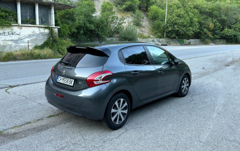 Peugeot 208 1.4 hdi, снимка 4 - Автомобили и джипове - 46676226