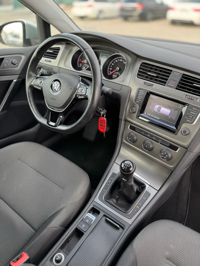 VW Golf 1.6TDI BlueMotion, снимка 8 - Автомобили и джипове - 47779620