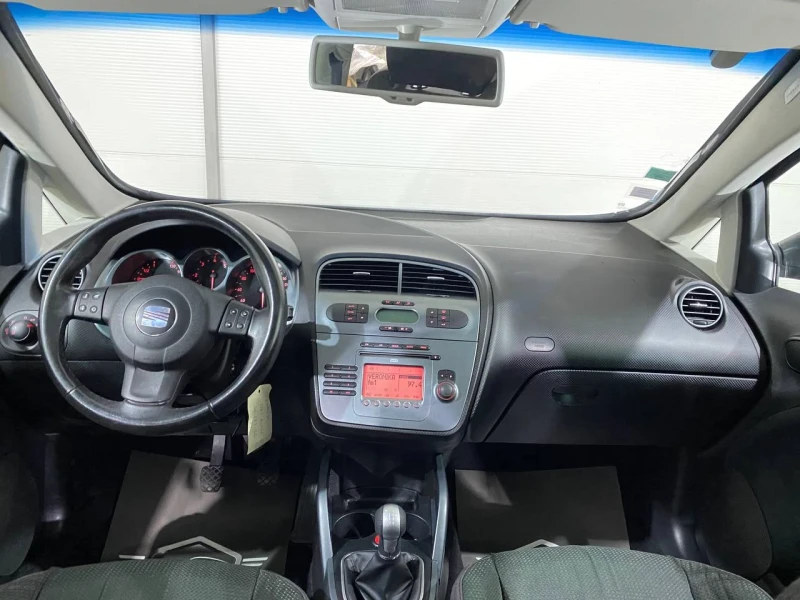 Seat Altea 1.9D, снимка 8 - Автомобили и джипове - 48281173