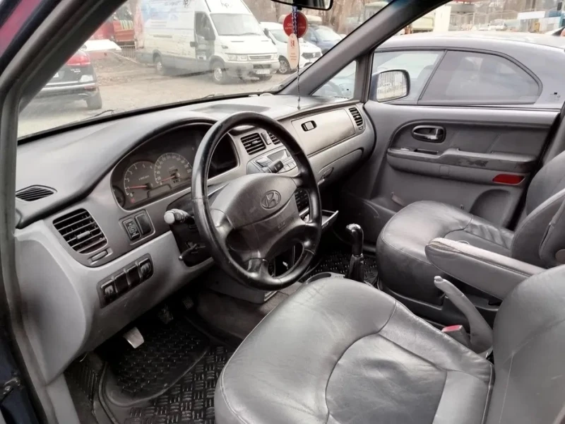 Hyundai Trajet 2000, снимка 4 - Автомобили и джипове - 51982948