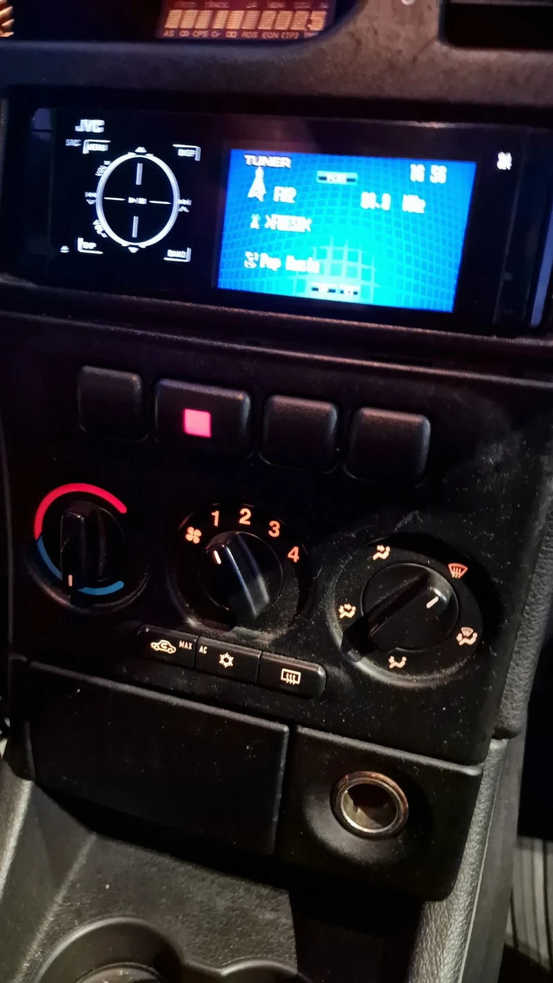 Opel Zafira 2.0d, снимка 7 - Автомобили и джипове - 52589210