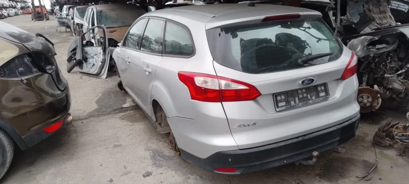Ford Focus 1.0 EcoBoost, снимка 9 - Автомобили и джипове - 52638370
