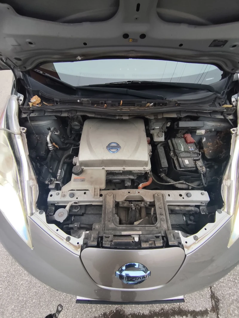Nissan Leaf , снимка 8 - Автомобили и джипове - 52652130