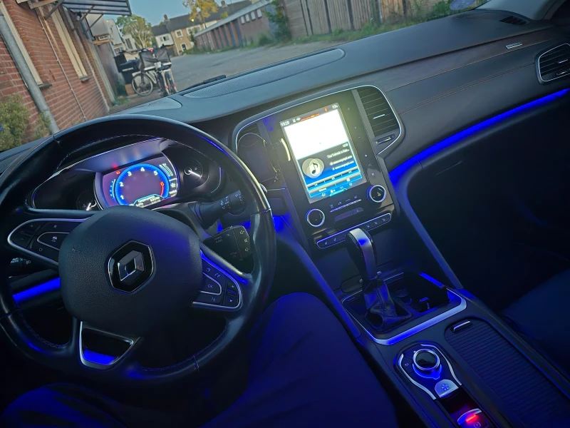 Renault Talisman 1.6 TCE 200hp , снимка 17 - Автомобили и джипове - 52923961