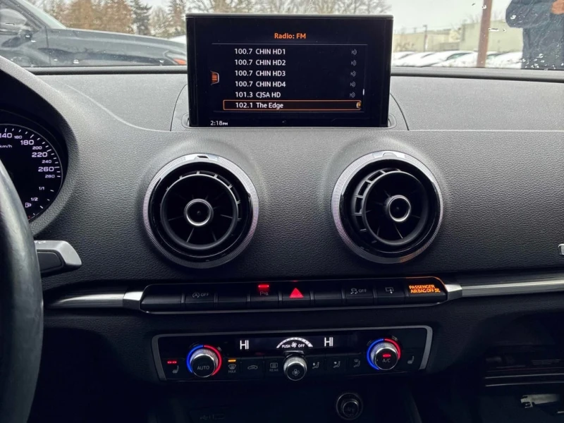 Audi A3 2.0T Progressiv  CARFAX, снимка 9 - Автомобили и джипове - 53272228