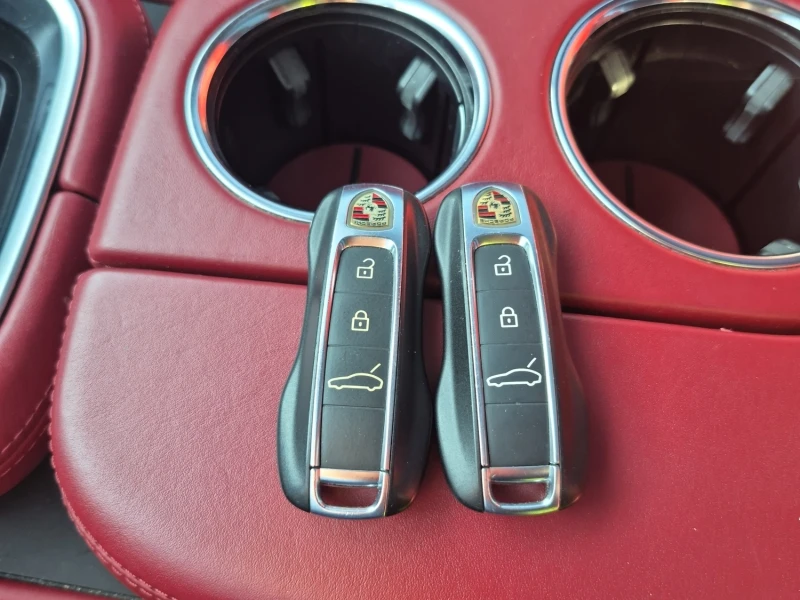 Porsche Panamera 4 * Matrix фарове * Без инциденти * CARFAX * , снимка 10 - Автомобили и джипове - 53515144