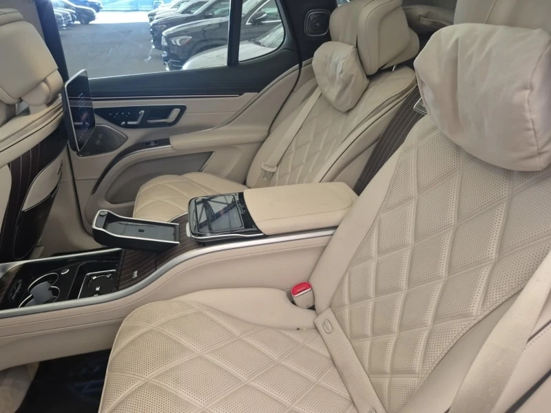 Mercedes-Benz EQS * EQS680 4MATIC * АВТОКРЕДИТ* , снимка 14 - Автомобили и джипове - 55973621