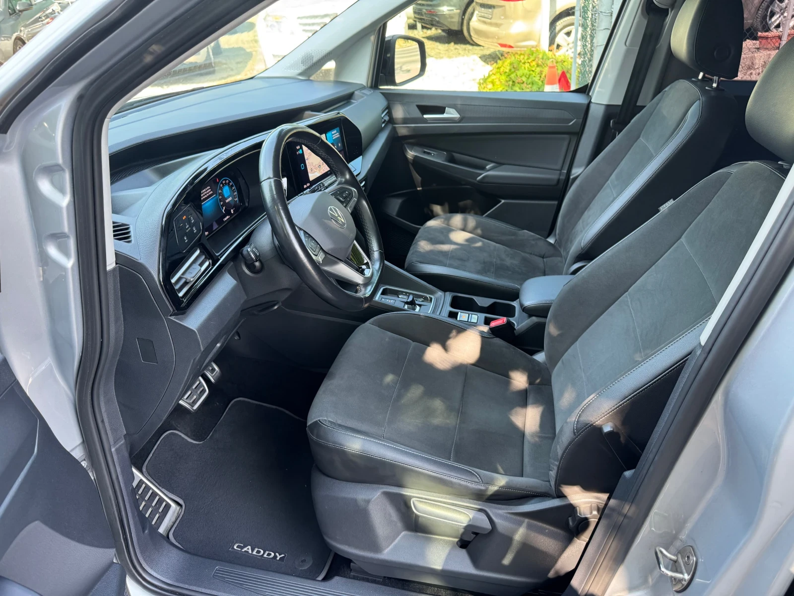 VW Caddy 2.0TDI DSG STYLE - изображение 9