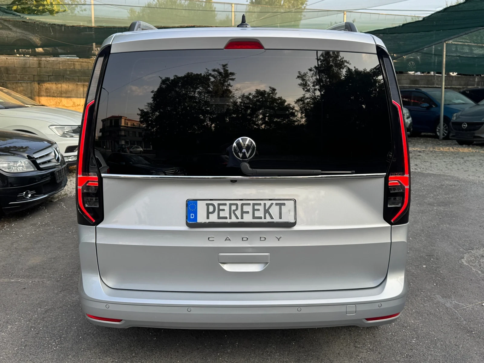 VW Caddy 2.0TDI DSG STYLE - изображение 5